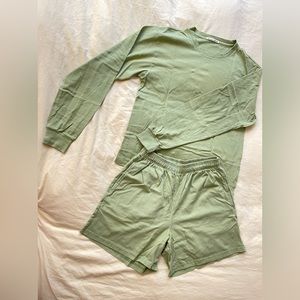 Reformation; long sleeve top and short Set; very good condition; Size M